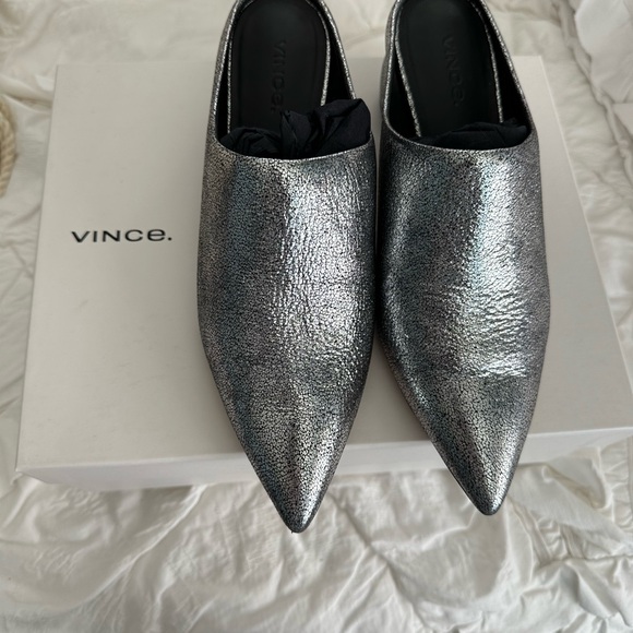 Vince Women's Metallic Silver Pointed-Toe Shoes - Picture 2 of 7